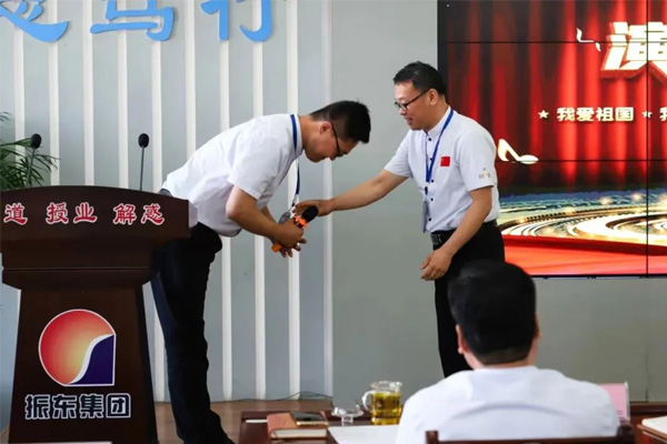 J9集团文宣中心小杨现场拜师